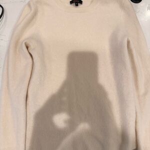 100% cashmere Quince soft crew sweater